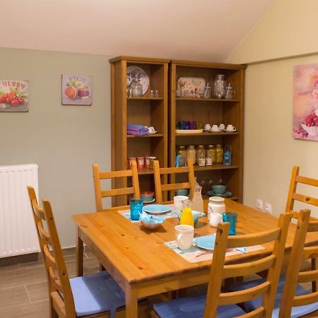 Premium Apartment Lycabettus 3-Bedrooms アテネ エクステリア 写真