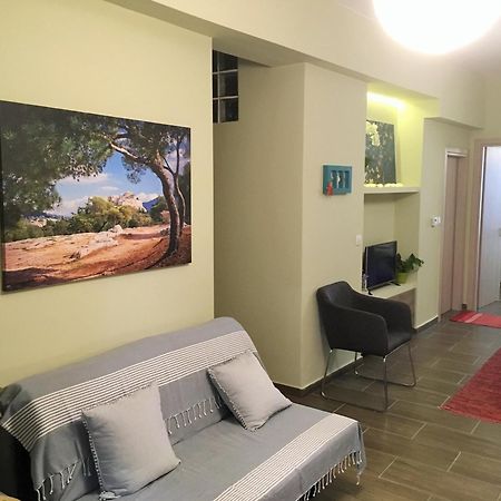 Premium Apartment Lycabettus 3-Bedrooms アテネ エクステリア 写真