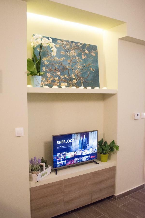 Premium Apartment Lycabettus 3-Bedrooms アテネ エクステリア 写真